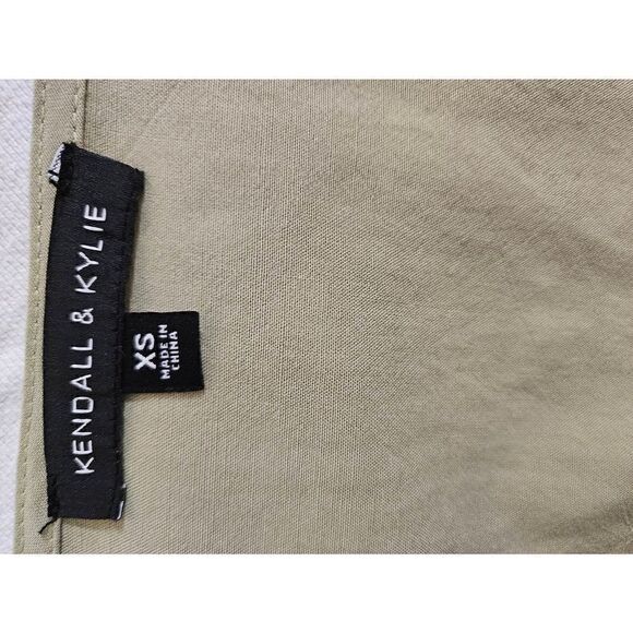 Kendall  + Kylie  sage green long sleeved crop top. Size XS - Picture 4 of 4